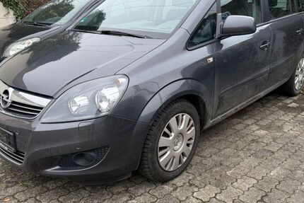 Opel Zafira 146.000 km 5.490 &euro; Neu-Ulm (Pfuhl) 89233