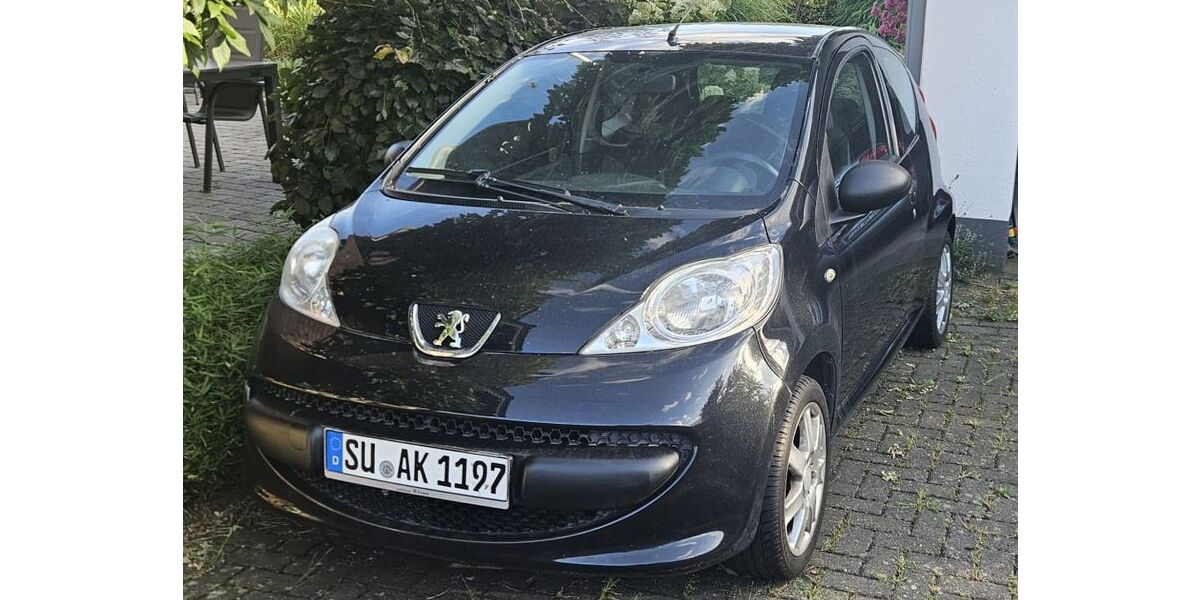 Peugeot 107 108.000 km 2.500 &euro; Bonn 53123