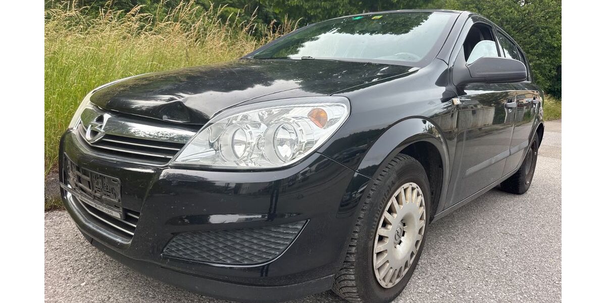 Opel Astra 134.000 km 1.499 &euro; Altensteig 72213