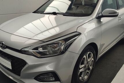 Hyundai i20 50.600 km 10.990 &euro; Neustadt a. d. Weinstr. 67435