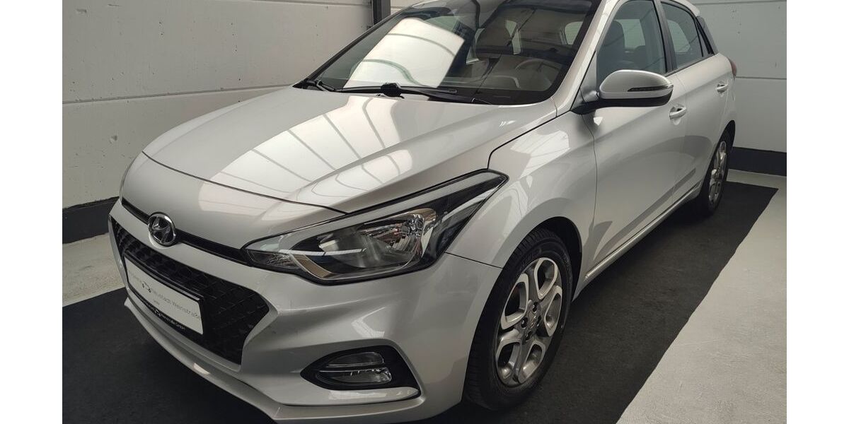 Hyundai i20 50.600 km 10.990 &euro; Neustadt a. d. Weinstr. 67435