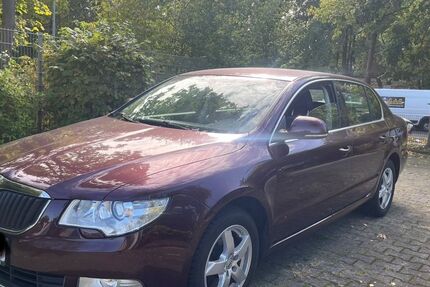 Skoda Superb 210.000 km 2.599 &euro; Berlin 13359