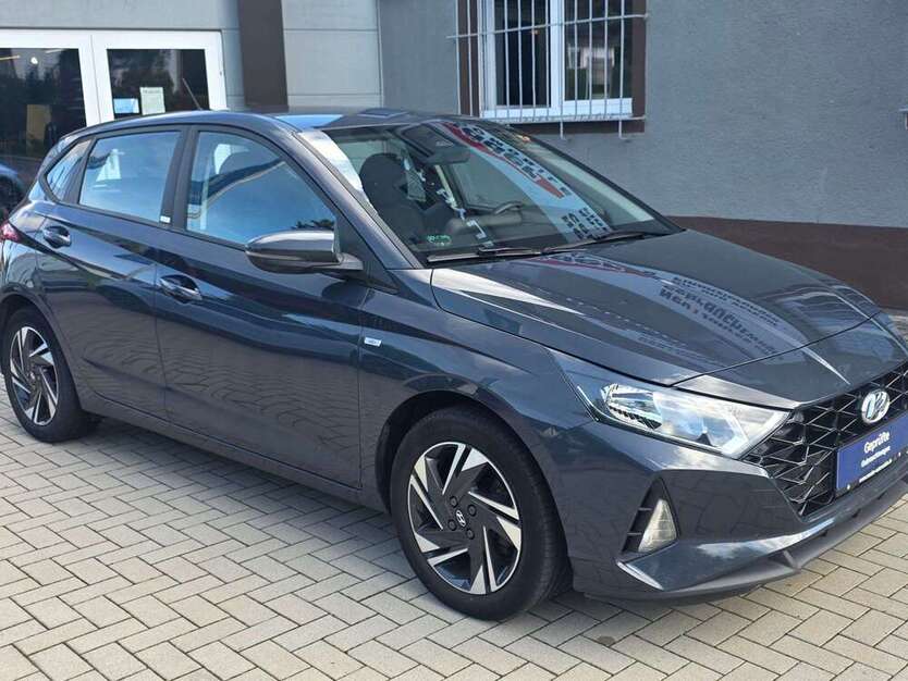 i20