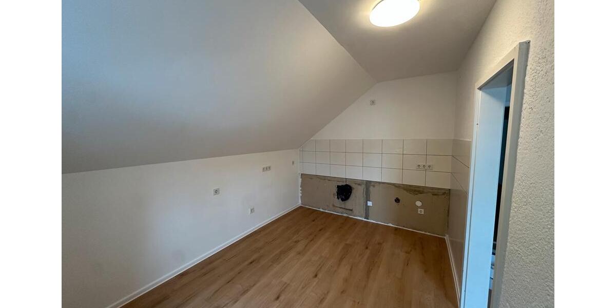 Renovierte 3,5 Dachgeschosswohnung in Riegelsberg 3.5 zimmer