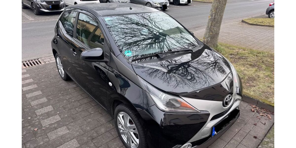 Toyota Aygo (X) 96.000 km 6.500 &euro; Neuwied 56564