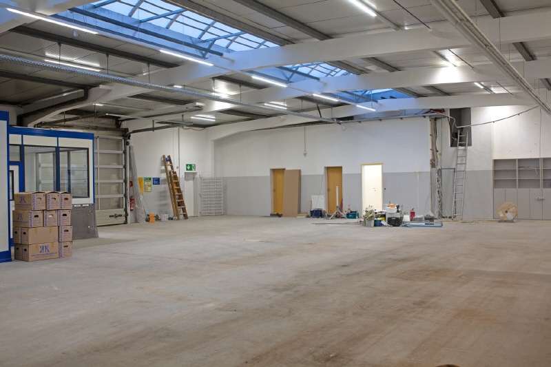 Halle in Swisttal 2.500 € 407.03 m² zimmer