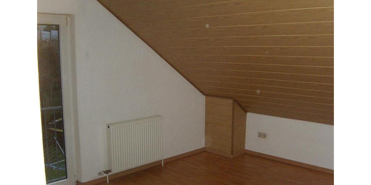 Dachgeschoßwohnung Engelskirchen - 2 Zimmer, 70 m&sup2;, 490&euro; | Angebot:25540058