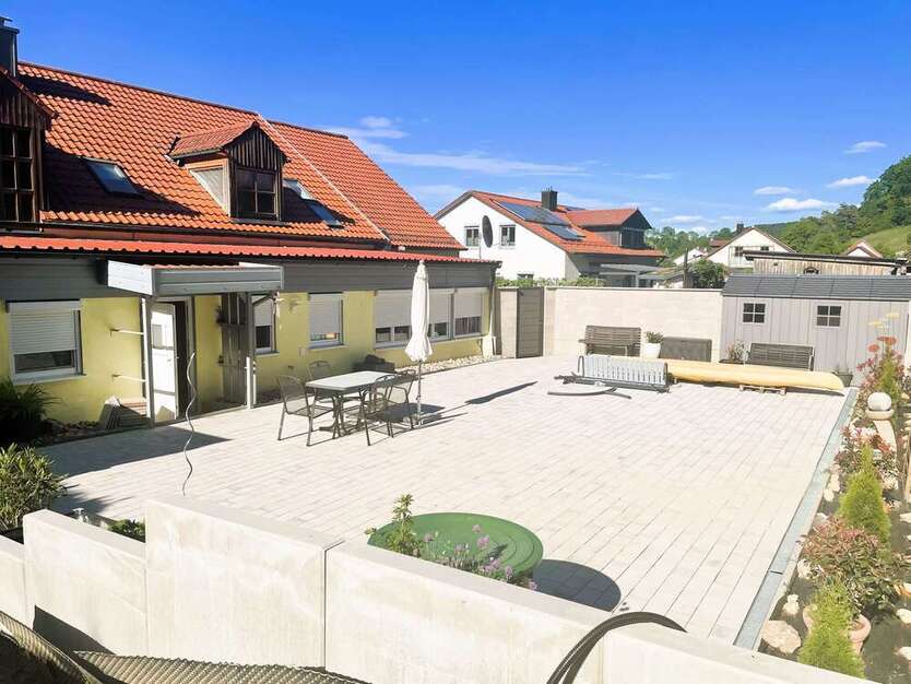 Wohnung zum Kaufen in Mörnsheim-Altendorf 449.000 € 224 m²
