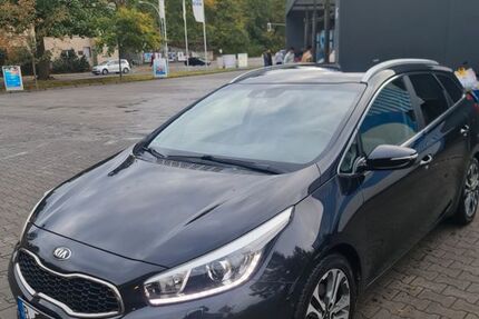 Kia ceed Sportswagon 66.000 km 12.999 € Berlin 10627