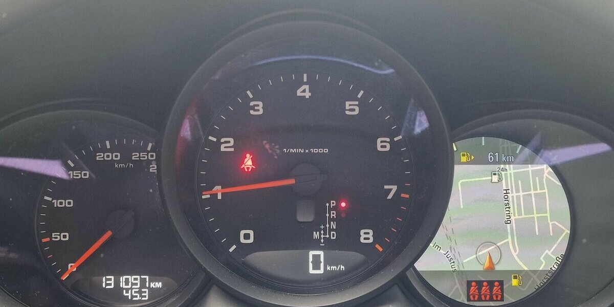 Porsche Macan Panoramadach NAVI Klimaautomatik 3-fach 129.000 km 40.998 &euro; Landau 76829