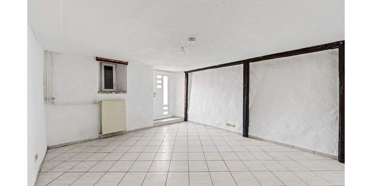 Einfamilienhaus Hilzingen - 7 Zimmer, 215 m&sup2;, 585.000&euro; | Angebot:25879468