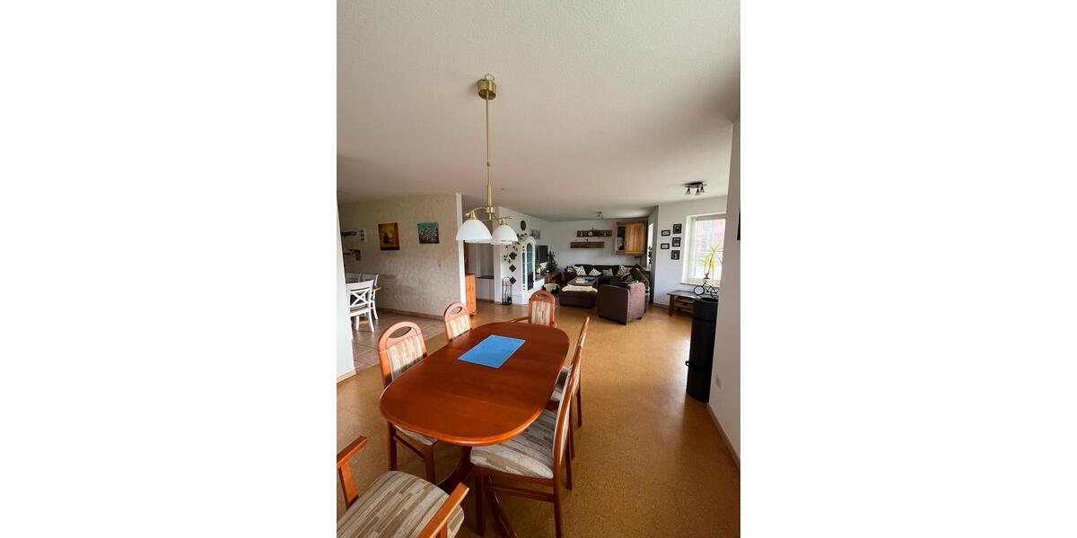 Einfamilienhaus Heide - 6 Zimmer, 180 m&sup2;, 1.800&euro; | Angebot:25407964