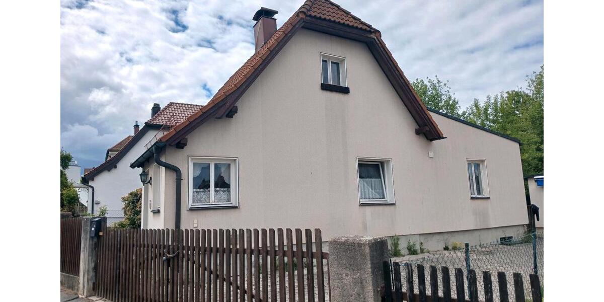 Einfamilienhaus Marktredwitz - 4 Zimmer, 106 m&sup2;, 140.000&euro; | Angebot:27263571