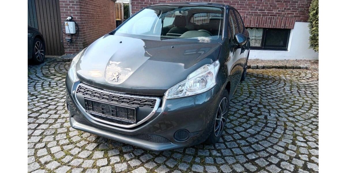 Peugeot 208 124.000 km 5.499 &euro; Mönchengladbach 41236