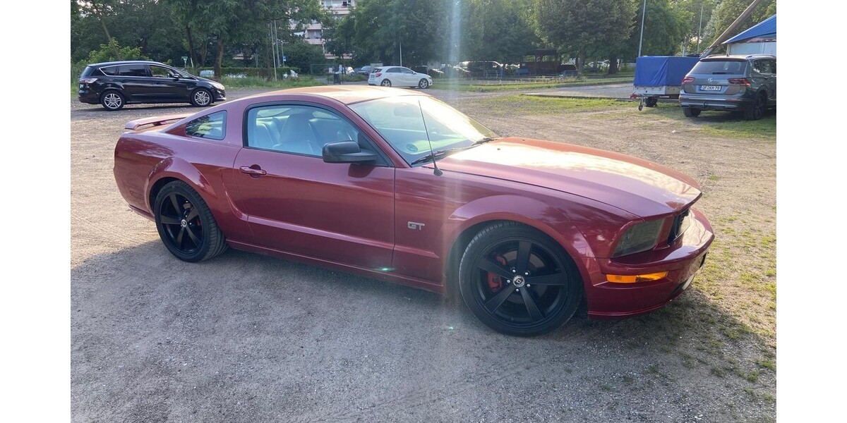 Ford Mustang 58.000 km 17.600 € Mannheim 68159