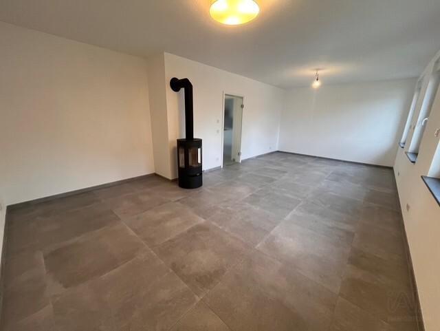 Doppelhaushälfte Zwickau - 3 Zimmer, 95 m&sup2;, 1.250&euro; | Angebot:25395037