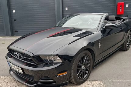 Ford Mustang 72.000 km 14.900 &euro; Bochum 44801