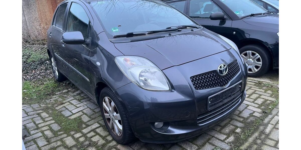 Toyota Yaris 117.654 km 3.700 &euro; Hörstel 48477