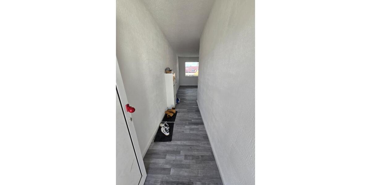 Etagenwohnung Kindenheim - 2 Zimmer, 85 m&sup2;, 750&euro; | Angebot:25082048