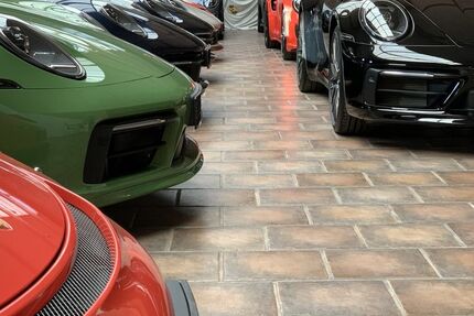 Porsche 992 11.400 km 189.790 &euro; Frechen (bei Köln) 50226