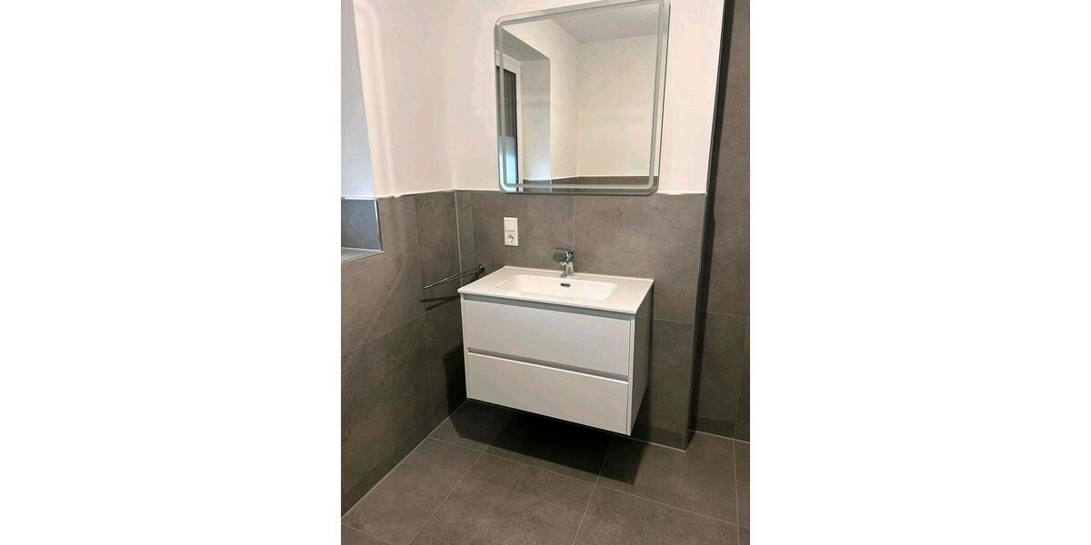 Dachgeschoßwohnung Schloß Holte-Stukenbrock Stukenbrock - 3 Zimmer, 90 m&sup2;, 760&euro; | Angebot:26278489