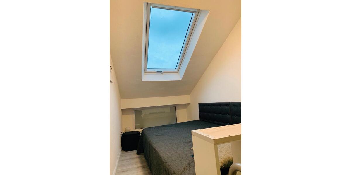 Dachgeschoßwohnung Trier - 2.5 Zimmer, 45 m&sup2;, 1.200&euro; | Angebot:26418827