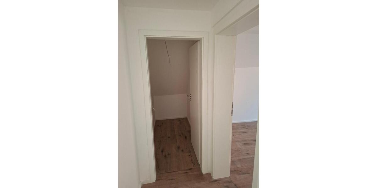 Dachgeschoßwohnung Klingenmünster - 3 Zimmer, 100 m&sup2;, 800&euro; | Angebot:25873823