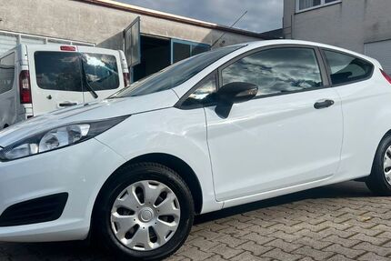 Ford Fiesta 32.000 km 5.850 € Holzgerlingen 71088