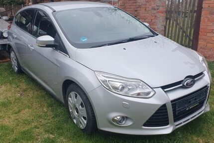 Ford Focus 83.000 km 6.100 &euro; Straußfurt 99634