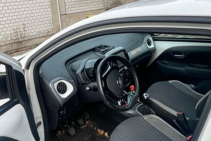 Toyota Aygo (X) 172.211 km 3.499 € Essen 45136