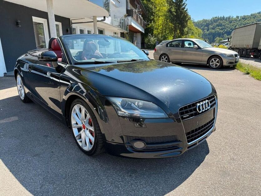 TT
