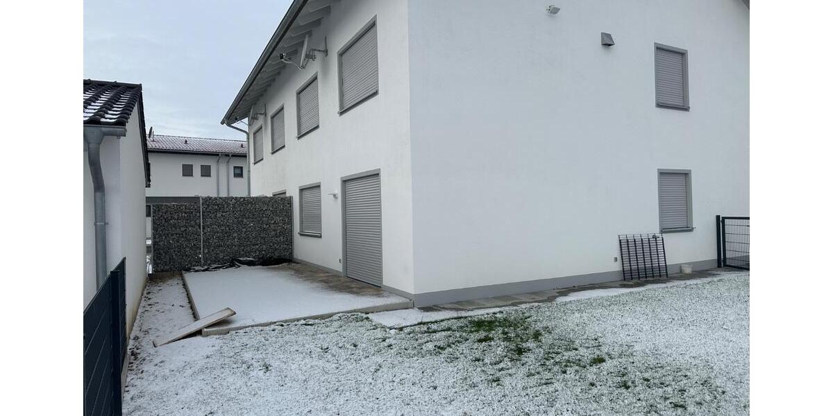 Doppelhaushälfte Osterhofen - 6 Zimmer, 175 m&sup2;, 1.400&euro; | Angebot:24832218