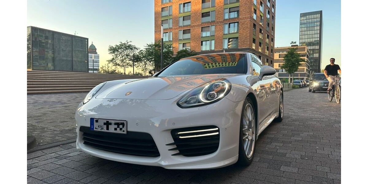 Porsche Panamera 84.500 km 42.000 &euro; Mülheim an der Ruhr 45472