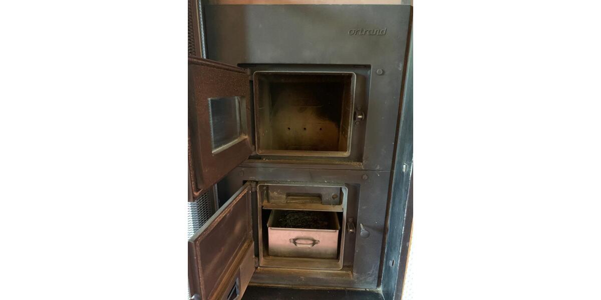 Reihenhaus Werdau - 9 Zimmer, 180 m&sup2;, 89.000&euro; | Angebot:25900449