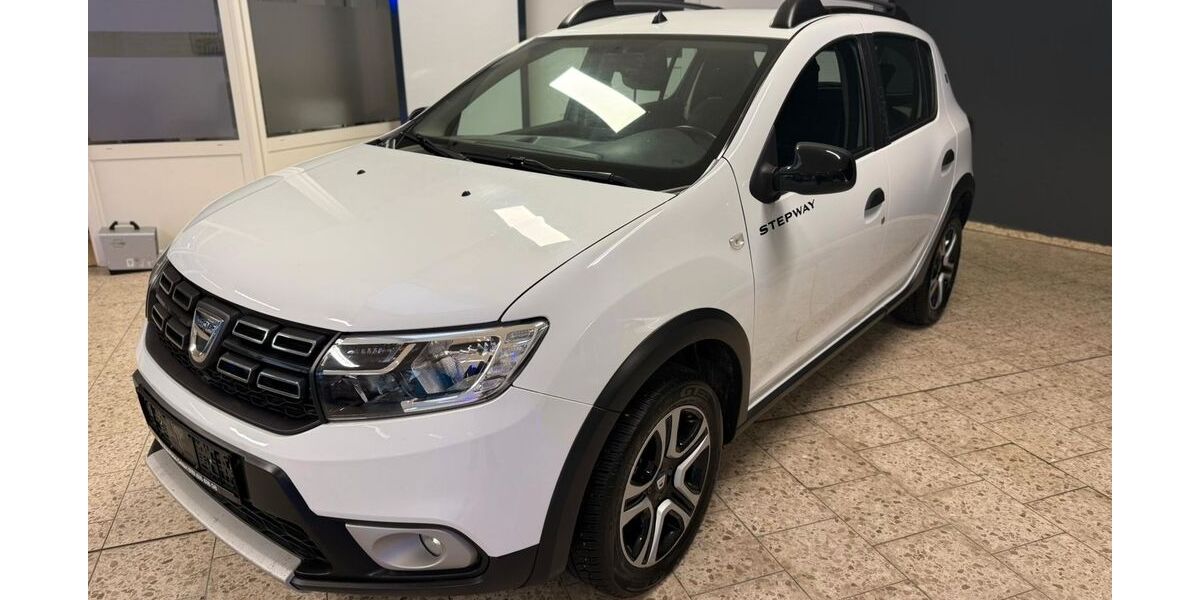 Dacia Sandero 99.999 km 10.800 &euro; Auetal 31749