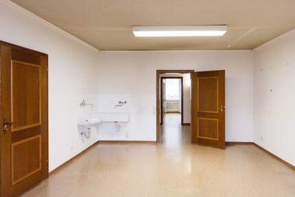 Wohnung Bonndorf - 8 Zimmer, 250.000&euro; | Angebot:23966265