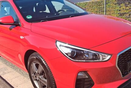 Hyundai i30 75.000 km 9.950 &euro; Upgant- Schott 26529