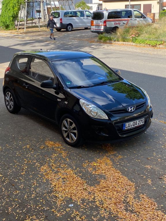i20