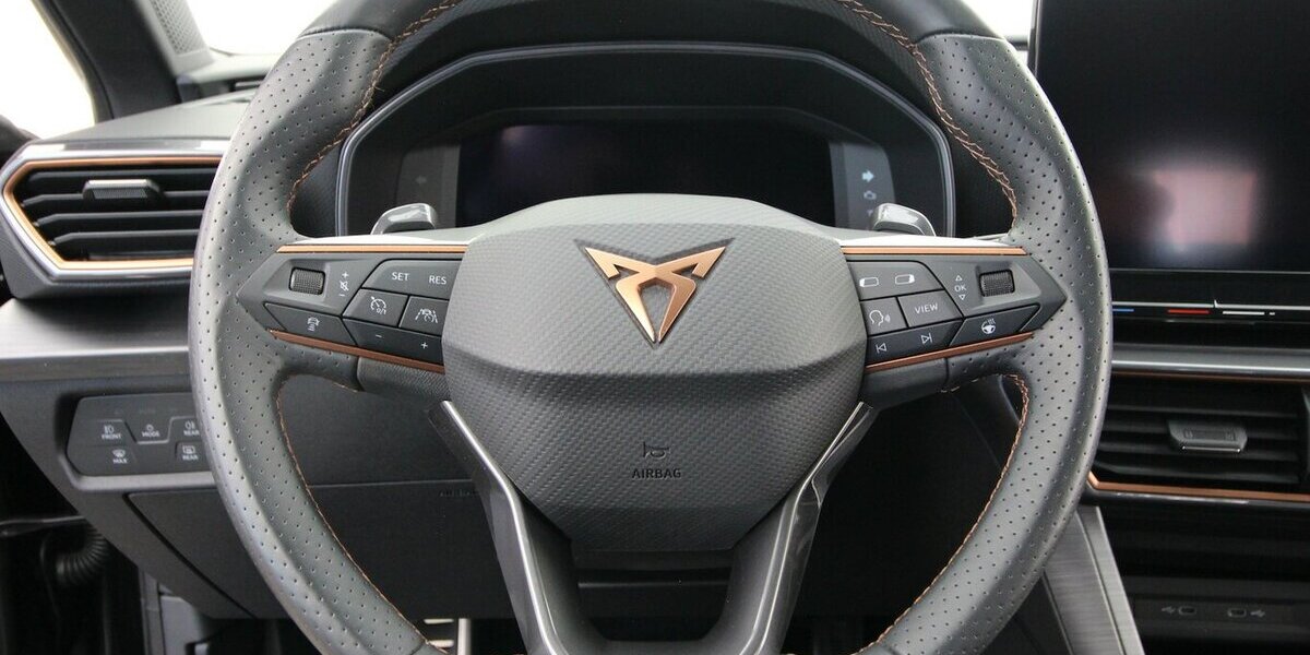 Cupra Leon Sportstourer e-HYBRID 6-DSG NAVI+LED+KAMERA 9.296 km 29.900 &euro; Hagenow 19230