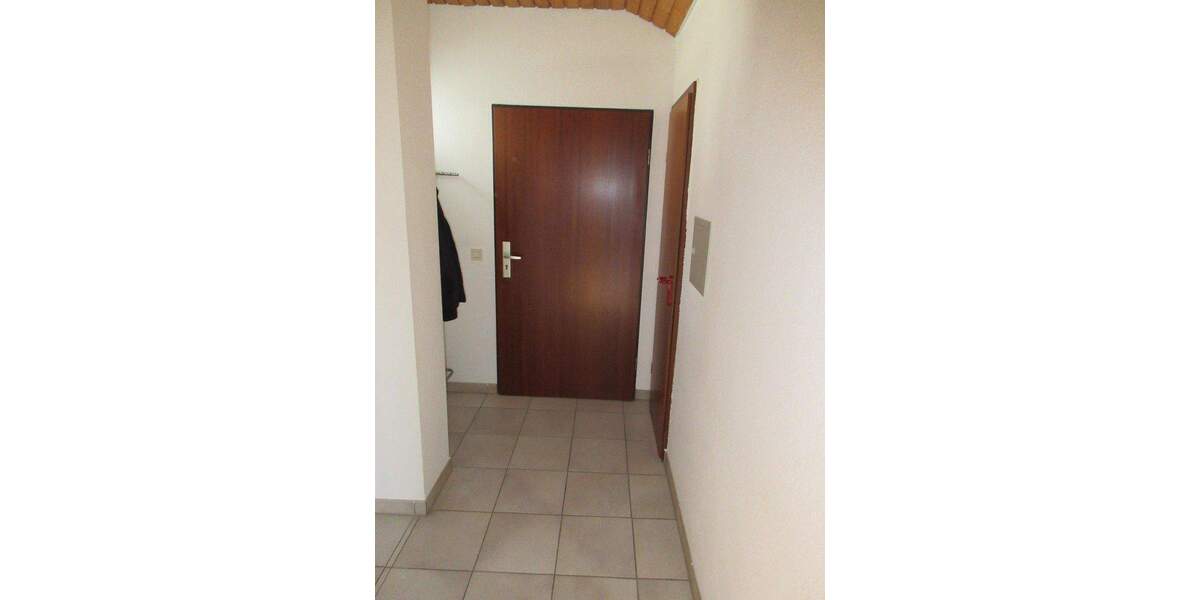 Etagenwohnung Pforzheim Südweststadt - 2 Zimmer, 70 m&sup2;, 755&euro; | Angebot:25096073