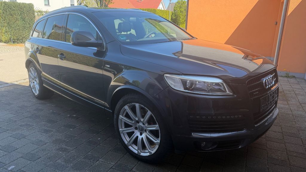 Audi Q7 258.000 km 4.900 &euro; Graben 86836