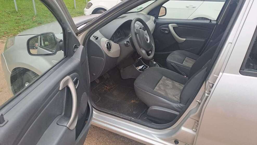 Dacia Sandero 200.000 km 2.000 € messel 64409