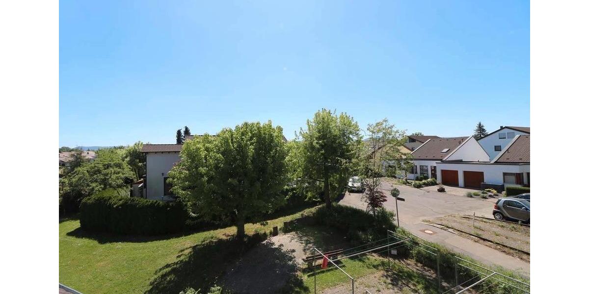 Dachgeschoßwohnung Kirchheim unter Teck - 2.5 Zimmer, 74 m&sup2;, 830&euro; | Angebot:26316441