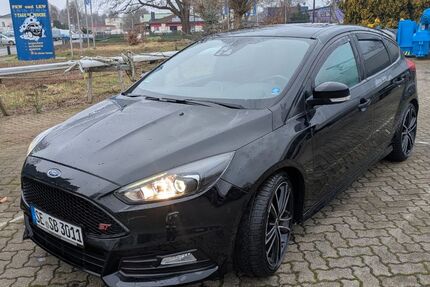 Ford Focus 110.000 km 14.400 &euro; Seedorf 23823