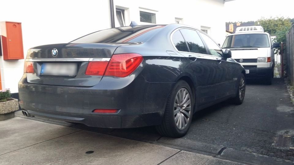 BMW 730 230.000 km 12.600 € Weismain 96260