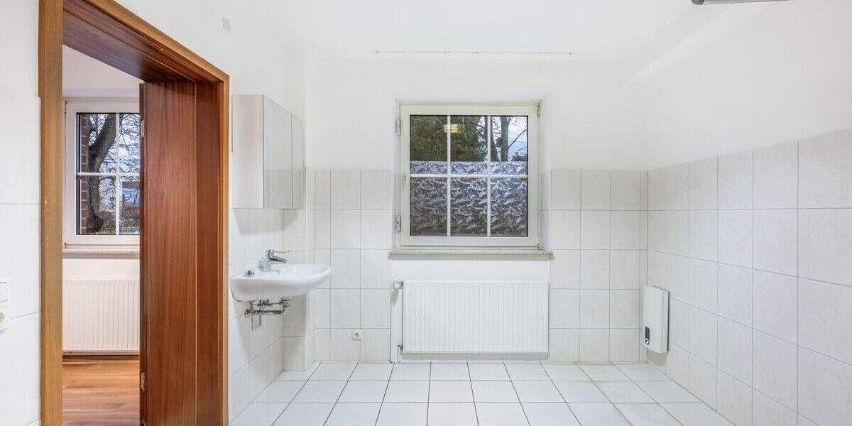 Gewerbeobjekt Lauenburg - 8 Zimmer, 188 m&sup2;, 300.000&euro; | Angebot:25670979