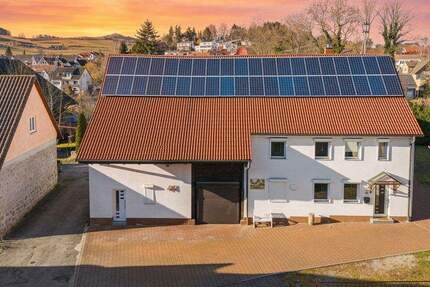 Haus Hilzingen - 7 Zimmer, 215 m&sup2;, 585.000&euro; | Angebot:25879468