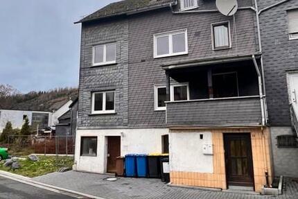 Haus Herdorf - 8 Zimmer, 229 m&sup2;, 145.000&euro; | Angebot:27121617