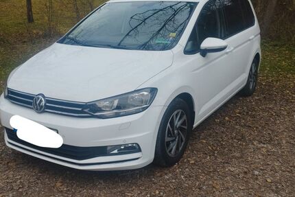 VW Touran 166.000 km 15.700 &euro; Hechingen 72379