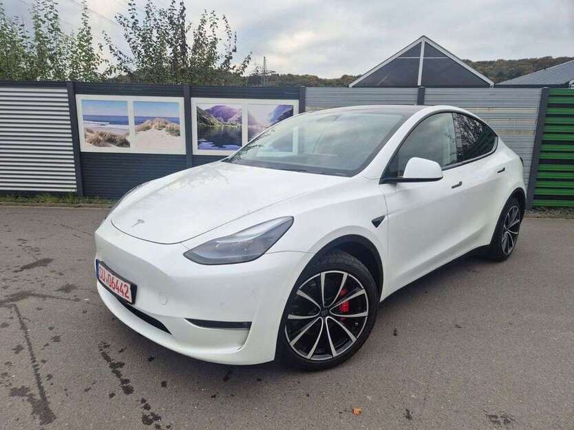 Tesla Model Y 59.230 km 32.999 € Bornheim 53332